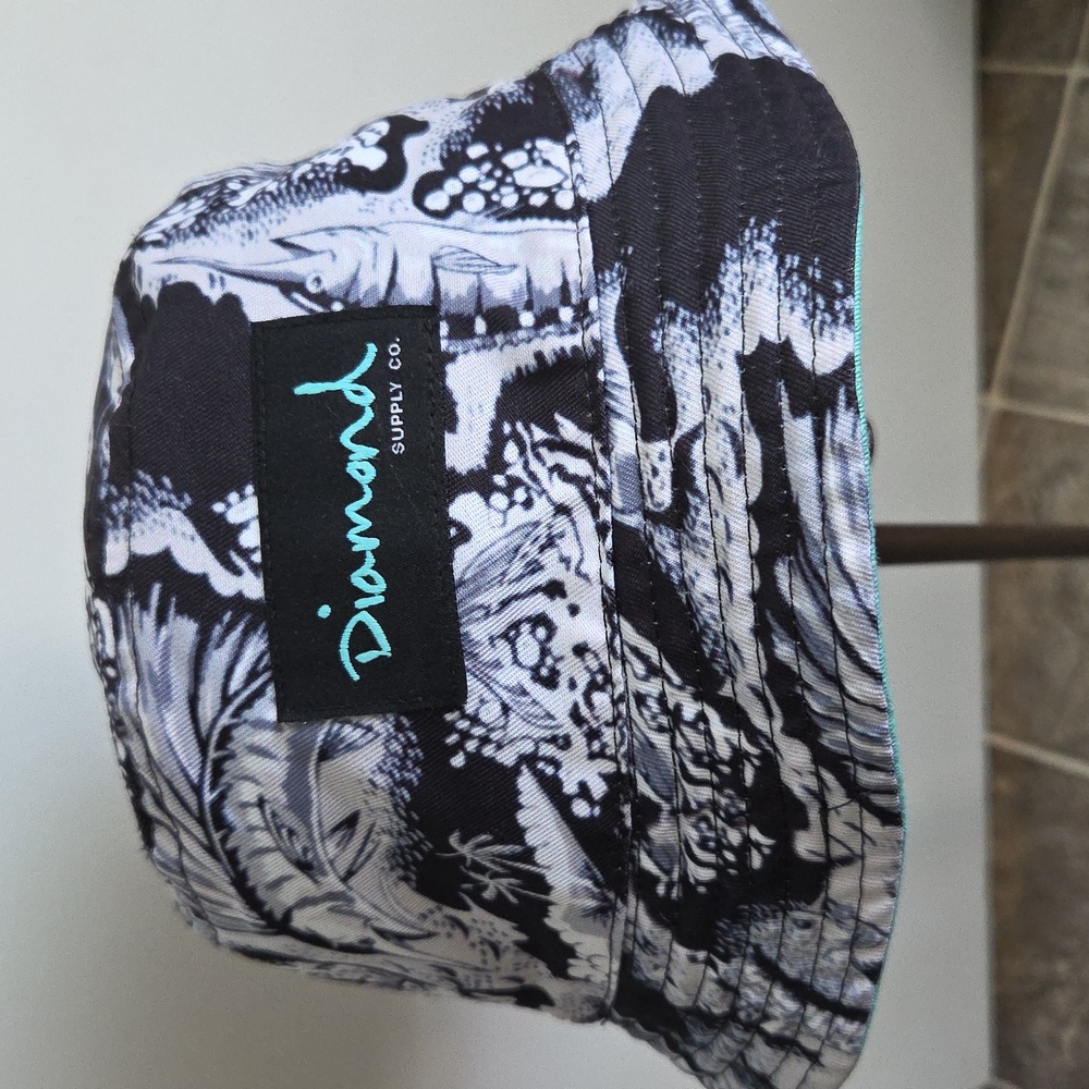 Diamond Supply Co Simplicity Reversible Black White Y2K Bucket Hat NWOT